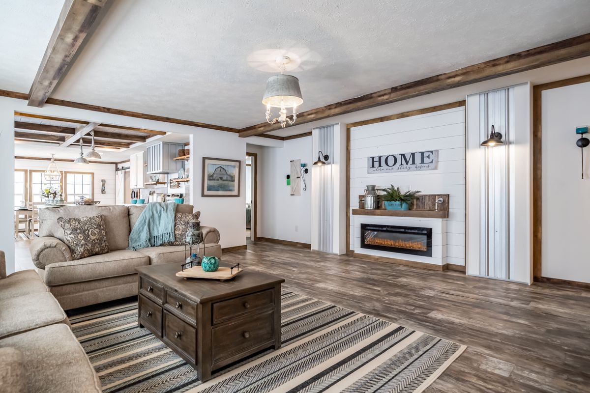 American Farm House / The Emma Jean 73AFH32724AH by Clayton Homes of